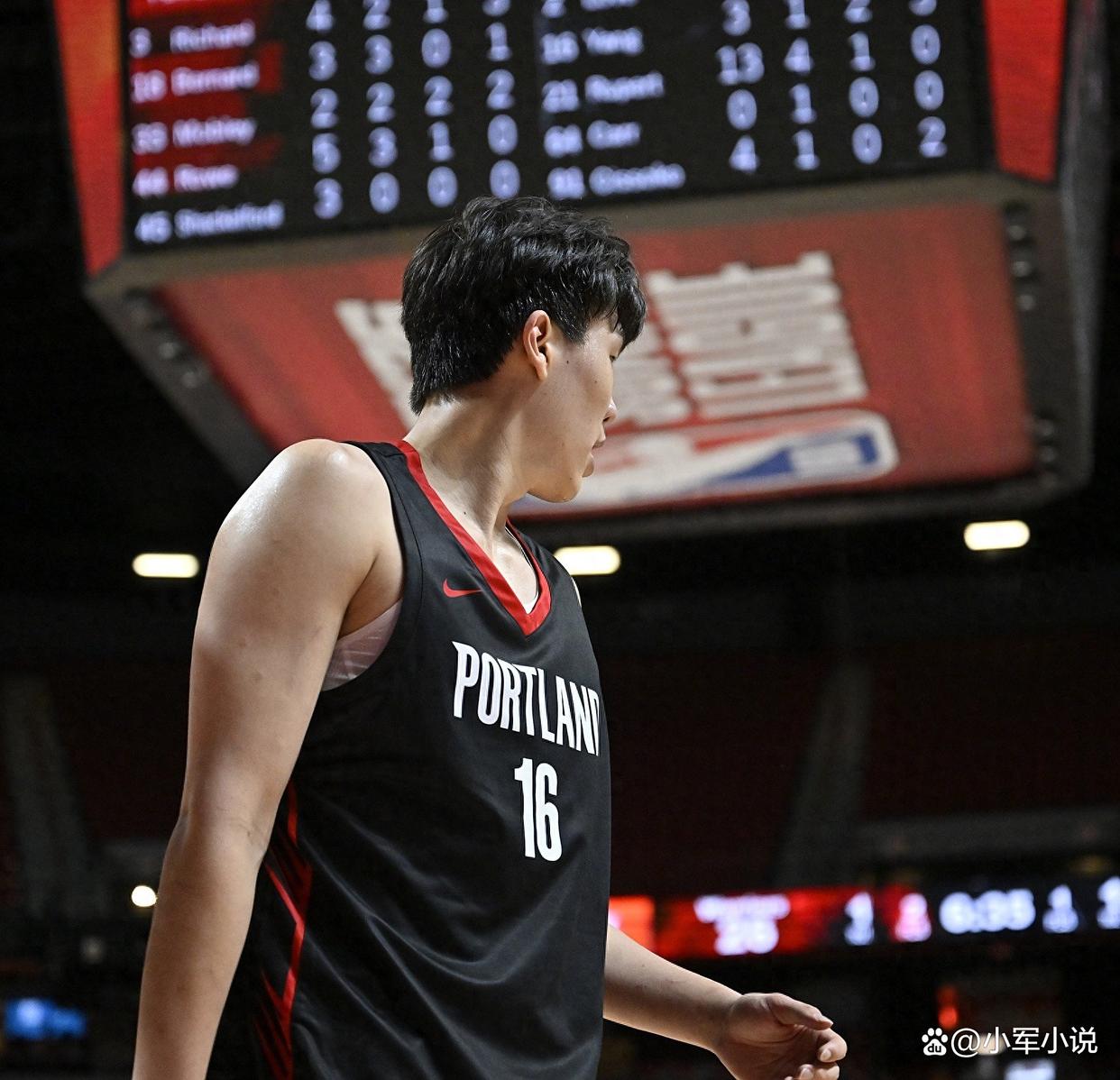 详细阅读:九游官方网站 -包含清晨CBA常规赛传出新动向;曼城单刀错失;管理层表态:球迷炸锅;轮换策略成焦点的词条 九游官方网站 -包含清晨CBA常规赛传出新动向;曼城单刀错失;管理层表态:球迷炸锅;轮换策略成焦点的词条